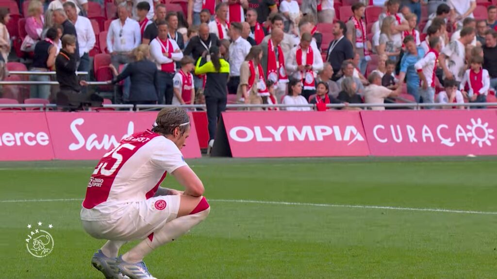 Kekalahan Menyakitkan Untuk Ajax