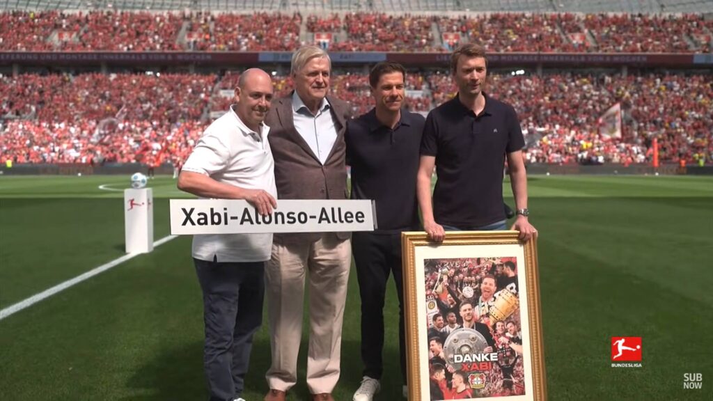 Peripisahan Xabi Alonso Di Hadapan Penonton Bayarena